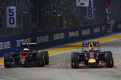 Bernie Ecclestone: Ron Dennis against Red Bull-Honda deal in F1