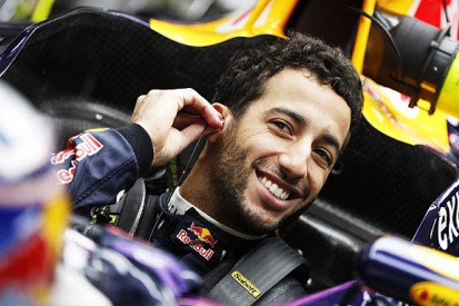 Upgraded Renault F1 engine 'probably not worth it' - Ricciardo