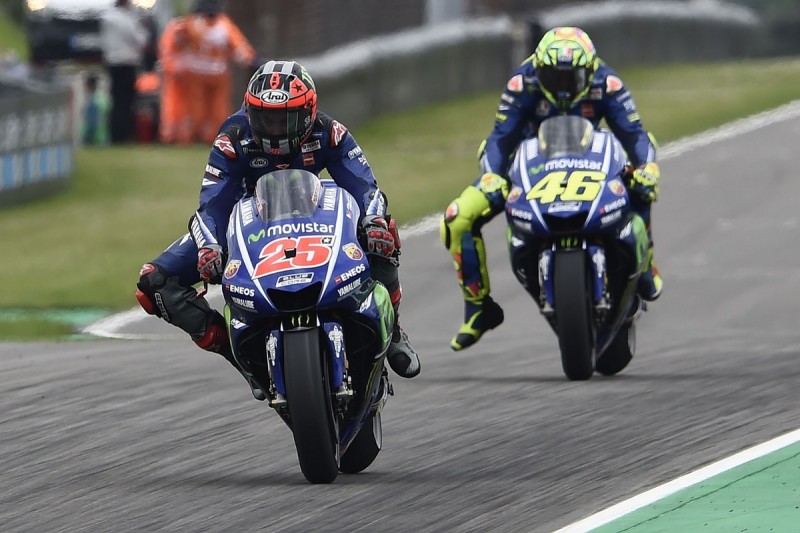 Rossi says Yamaha MotoGP team would benefit from third 2017 rider