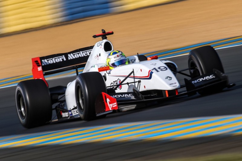 Draco sells Formula Renault 3.5 cars to new Spirit of Race outfit