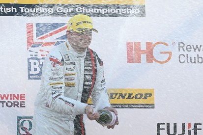 BTCC Brands Hatch: Jackson wins race one, rivals close on Shedden