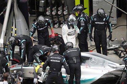 Russian F1 GP: Lewis Hamilton concerned by Nico Rosberg's failure