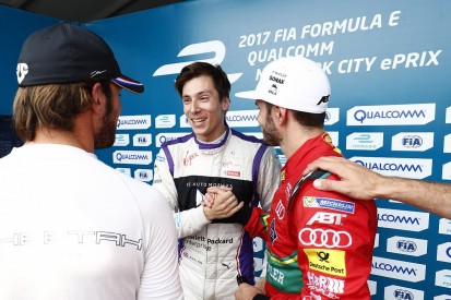 New York Formula E: Stand-in Lynn claims a stunning debut pole