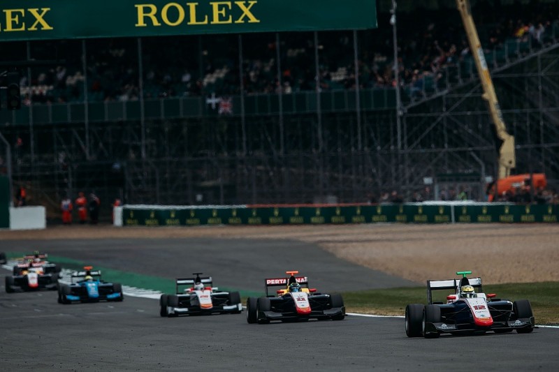 Silverstone GP3: Boccolacci collision penalty puts him on pole