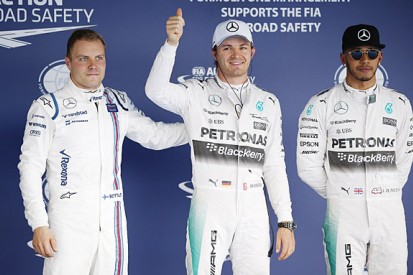 Russian GP: Nico Rosberg beats Lewis Hamilton to F1 pole position