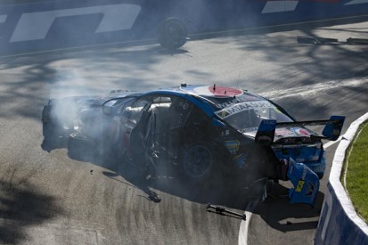 Bathurst 1000 V8 Supercars: Qualifying delayed after Mostert crash