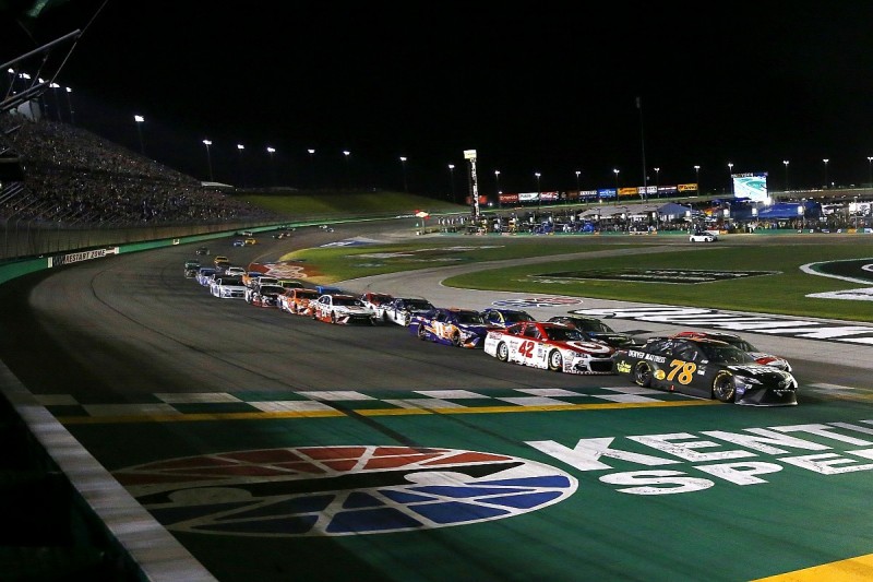 Larson: Truex's dominant NASCAR Cup pace 'pretty' crazy