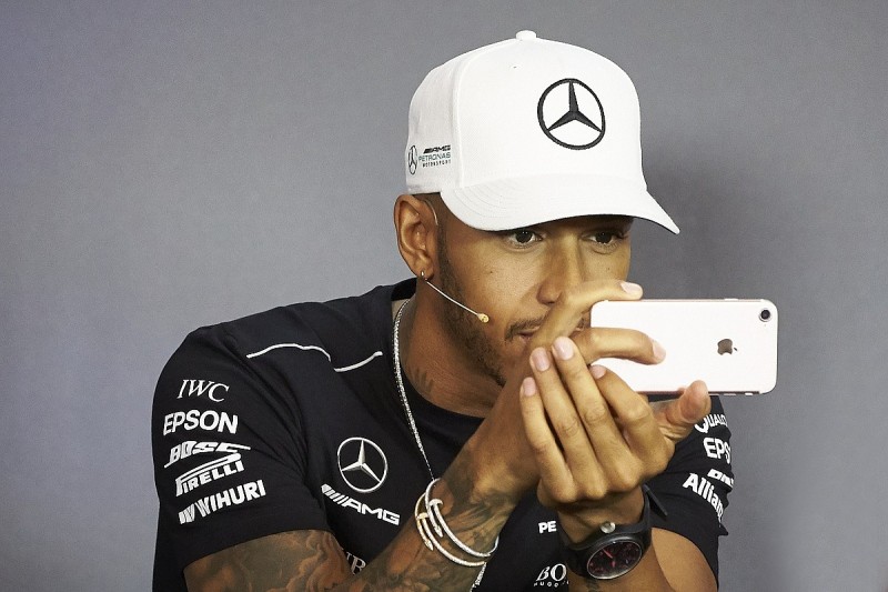 Formula 1 announces partnership with Snapchat social media app
