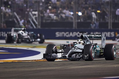 Niki Lauda fears Singapore GP repeat for Mercedes in Russian GP