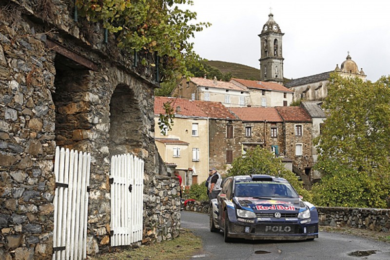 WRC Tour of Corsica: Jari-Matti Latvala closes on Elfyn Evans' lead