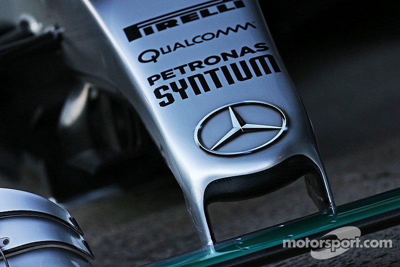 В Mercedes ответили на критику Red Bull