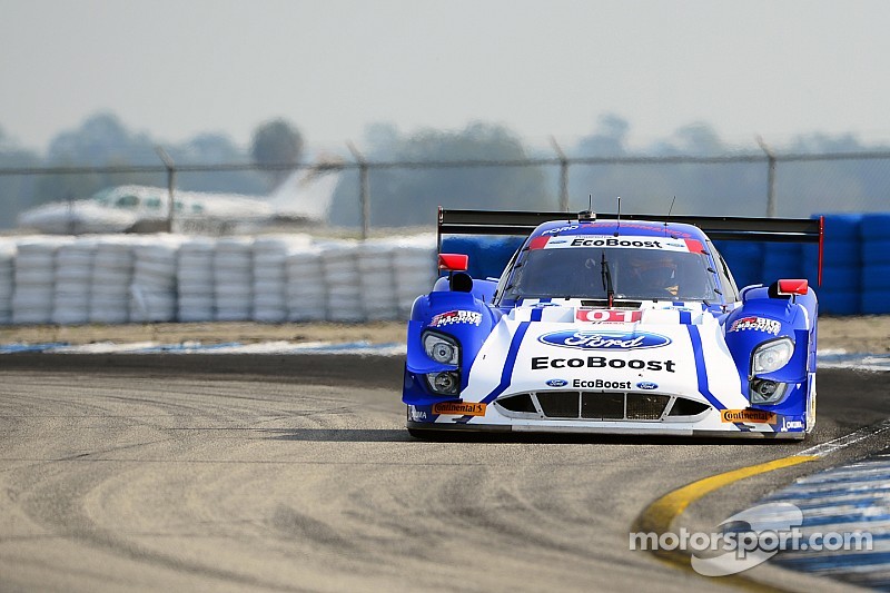 #01 Chip Ganassi Racing Ford/Riley: Scott Pruett, Joey Hand, Scott Dixon