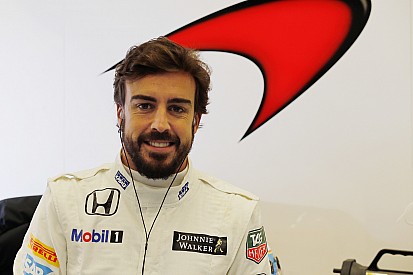 Fernando Alonso pasó las pruebas de la FIA