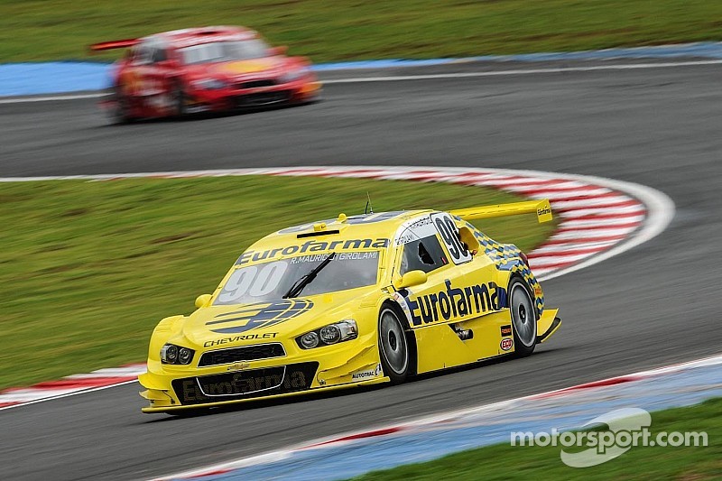 Ricardo Mauricio y Néstor Girolami ganan los stock cars en Brasil