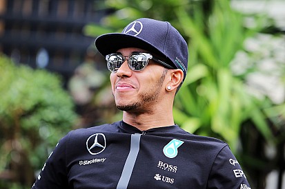 Hamilton espera firmar un nuevo acuerdo con Mercedes antes de fin de semana