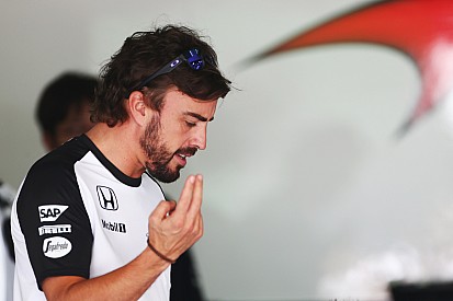 Alonso dismisses wild stories about his concussion