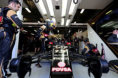 Maldonado dice que Lotus está cerca de Ferrari y Williams