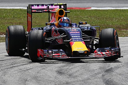 Red Bull's Kvyat scores a good time on Friday practice for the Malaysian GP