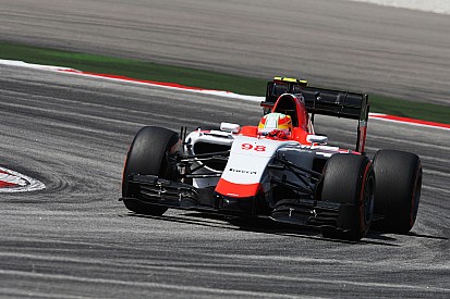Merhi expects Manor to be allowed to race