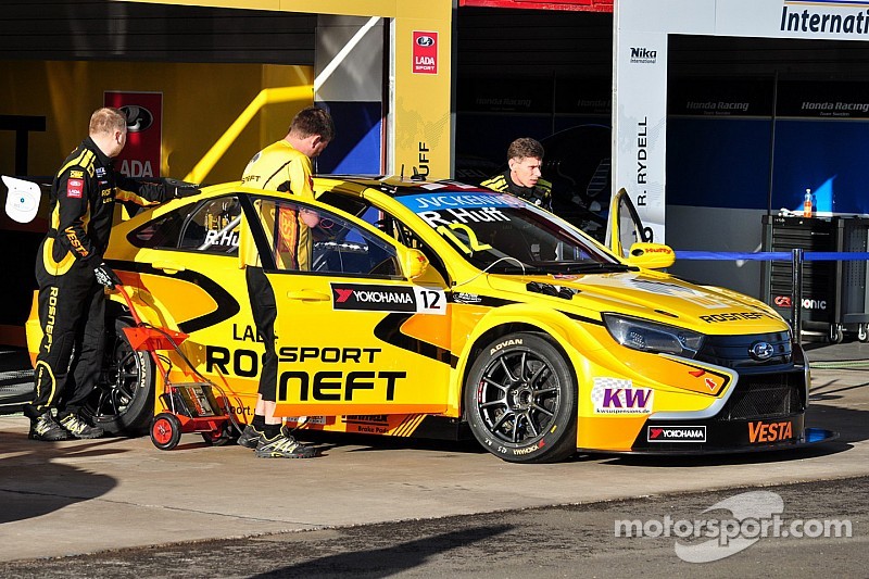 Quatre jours de tests intensifs pour Lada au Portugal