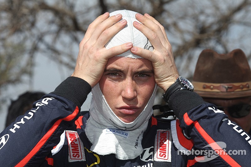 WRC - Thierry Neuville découvre enfin la nouvelle i20 !