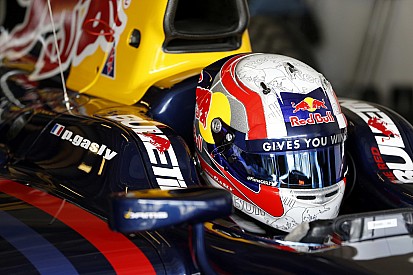 Гасли сядет за руль Toro Rosso на тестах в Барселоне