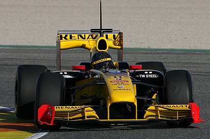 Marko admite que Toro Rosso podría adoptar una "decoración amarilla"