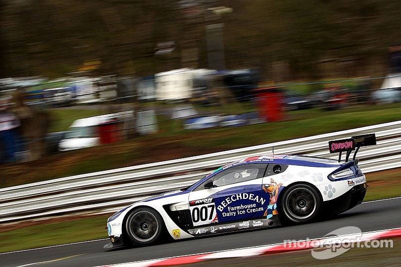 Adam y Griffin toman las poles para el British GT