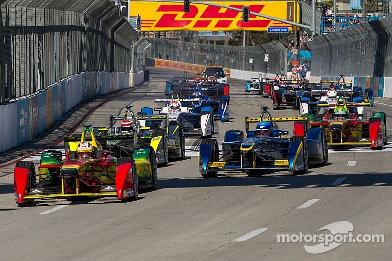 Long Beach ePrix race results: Piquet takes a commanding win