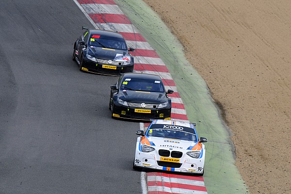 Collard beats Smith and Plato to win BTCC opener