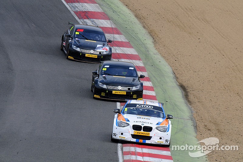 Collard beats Smith and Plato to win BTCC opener