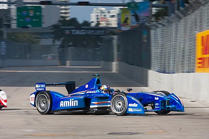 Amlin Aguri takes 7th Place in the Long Beach ePrix