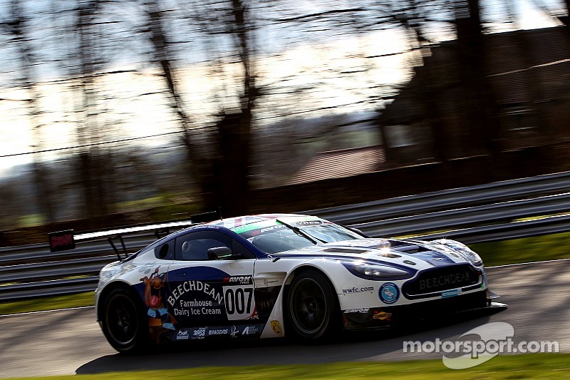 Howard/Adam survive penalty scare to win second race