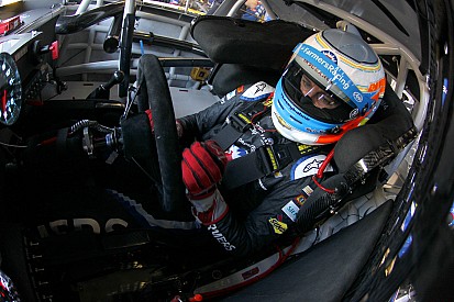 Kahne leads Hendrick 1-2 in final practice