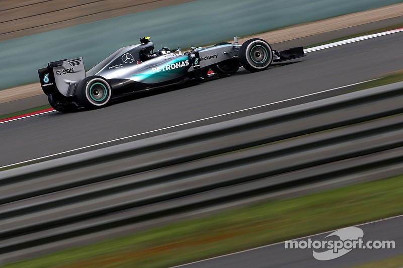 Rosberg, "frustrado" al perder la pole por tan poco
