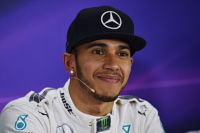 Hot backside won't stop me, claims Hamilton