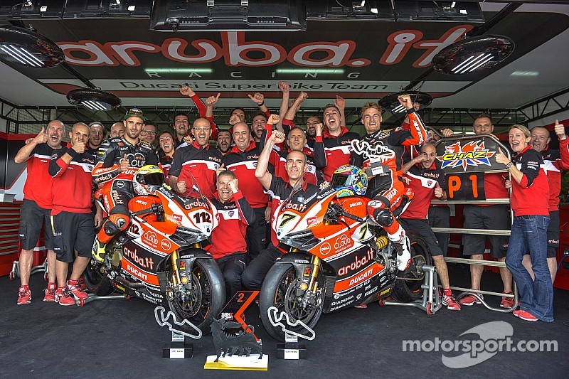 L'équipe Ducati Team fête sa victoire