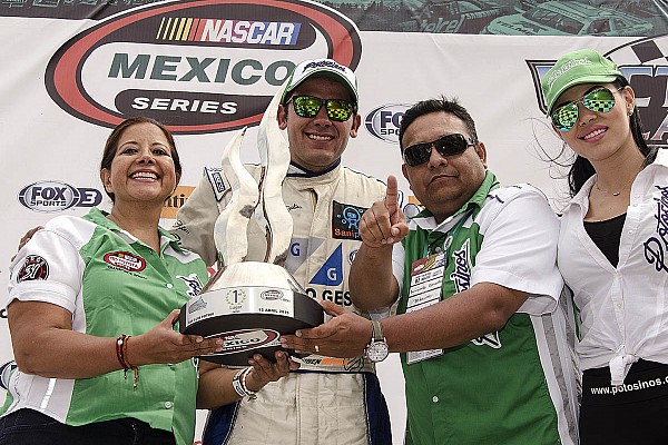 Victoria de Rubén Rovelo en Nascar México 