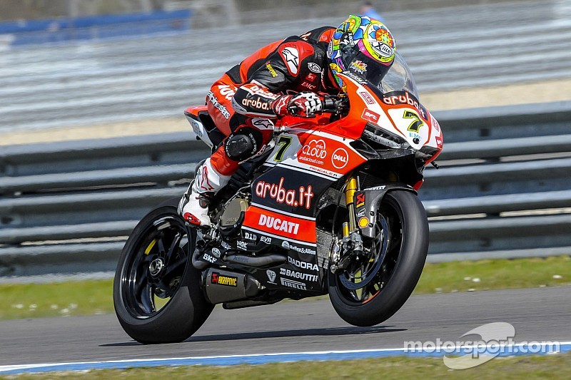 Provisional pole for Davies and the Aruba.it Racing at Assen