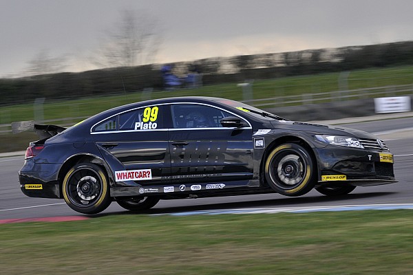 Plato dominates BTCC practice at Donington