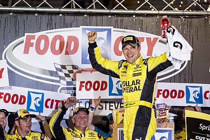 Matt Kenseth s'impose à Bristol en NASCAR