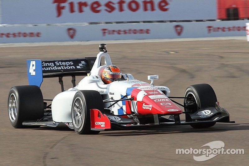 Pigot shatters the qualifying track record for the Legacy Indy Lights 100