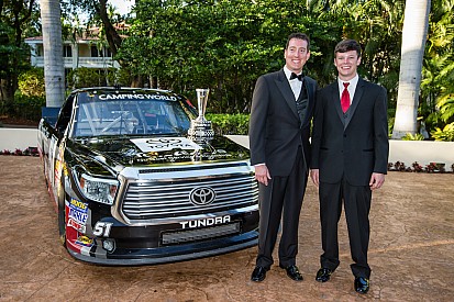 Erik Jones to sub for injured Kyle Busch at Kansas