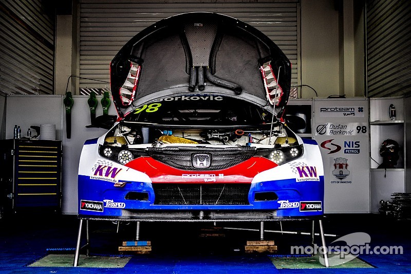 Proteam no correrá en la fecha del WTCC en Hungría