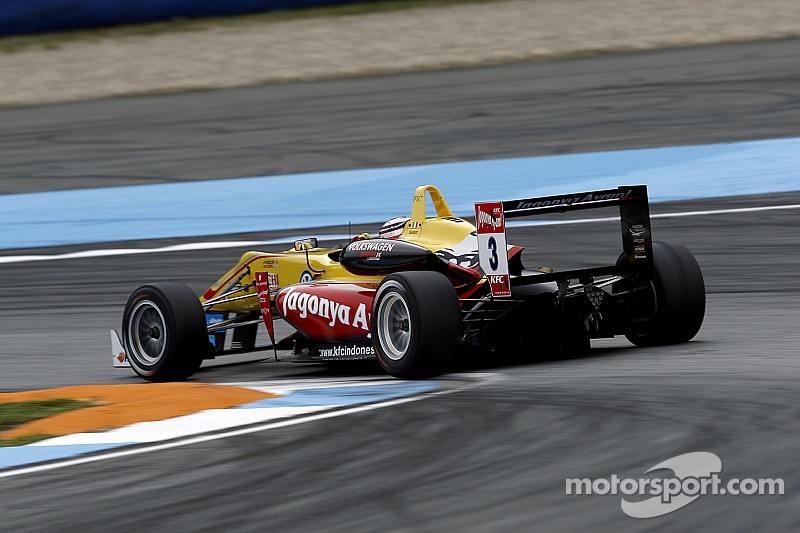 Giovinazzi beats Rosenqvist to win wet Hockenheim opener