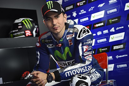 Lorenzo seguirá con Yamaha en 2016