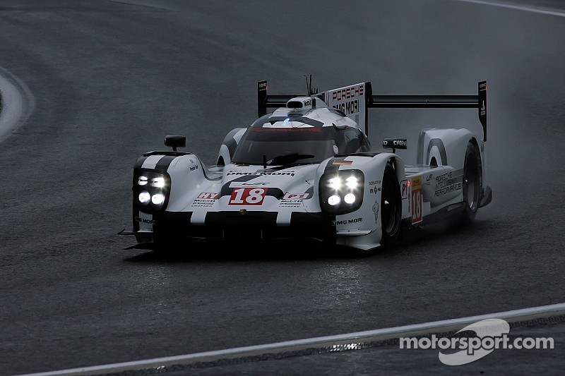 #18 Porsche Team Porsche 919 Hybrid Hybrid: Romain Dumas, Neel Jani, Marc Lieb