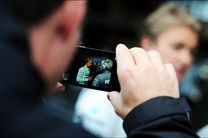 Social media – a shining light in F1 amid the darkness