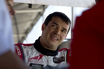 Memo Rojas, frustado con rendimiento de su auto