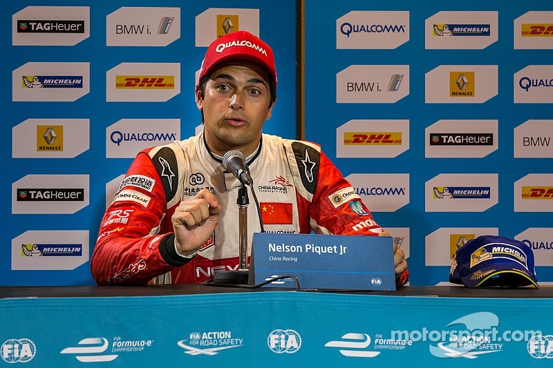 Piquet se quejó de di Grassi, rival por el título